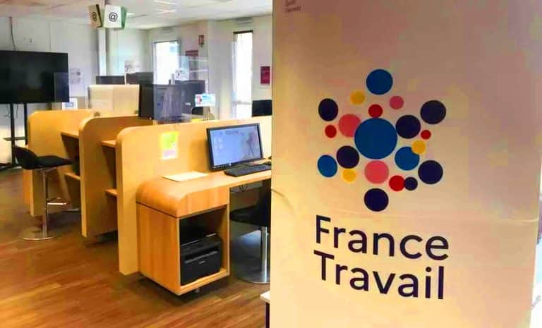 Atout Senior : 250 seniors transformés en 5 mois, un remède miracle contre le chômage des plus de 50 ans ?