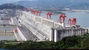 Ce barrage titanesque des Trois-Gorges en Chine pourrait ralentir la rotation terrestre par sa masse gigantesque Ce barrage titanesque des Trois-Gorges en Chine pourrait ralentir la rotation terrestre par sa masse gigantesque
