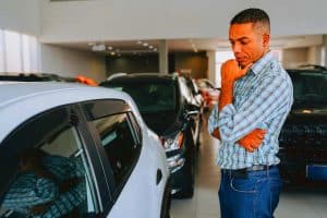 Voiture d’occasion : ces erreurs fatales à éviter absolument pour ne pas tomber sur un véhicule volé Cette arnaque à 25 000 € : comment un couple a acheté une voiture volée sans le savoir en France