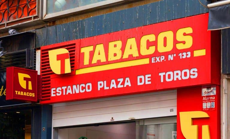 Espagne 2025 : les prix des cigarettes s&rsquo;envolent de 30 % et bouleversent le quotidien des fumeurs