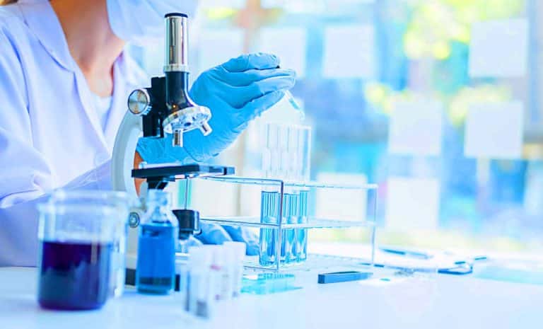 La France face à une menace historique : 630 millions d&rsquo;euros de moins pour la recherche, l&rsquo;avenir scientifique en péril