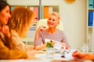 Cumuler emploi et retraite en 2025 : 541 000 retraités allient revenu et passion, un potentiel de 160% du Smic en jeu