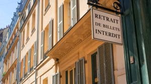« La France sous le choc » : le retrait de billets interdit sauf dans ces banques privilégiées, une décision explosive qui bouleverse des millions d’usagers « La France sous le choc » : le retrait de billets interdit sauf dans ces banques privilégiées, une décision explosive qui bouleverse des millions d’usagers