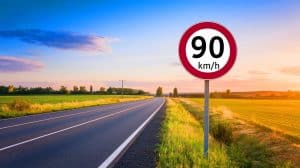 « La fin des 80 km/h est actée » : le retour aux 90 km/h confirmé en France avec une date officielle et des milliers de routes déjà concernées « La fin de la restriction à 80 km/h » : ces routes françaises enfin libérées pour un retour fracassant à 90 km/h dès cette date fatidique