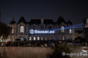 Des publicités du marché Darknet apparaissent sur les murs de la cathédrale et du musée historiques de Lille
