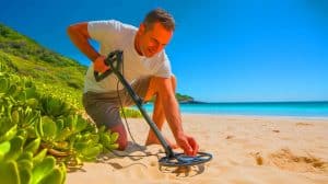 « Je n’ai jamais rien vu d’aussi incroyable » : l’incroyable découverte de Marc, le détectoriste qui a trouvé l’inimaginable sous nos pieds Illustration de Marc Houzé scrutant les plages landaises avec son détecteur de métaux, générée par intelligence artificielle.
