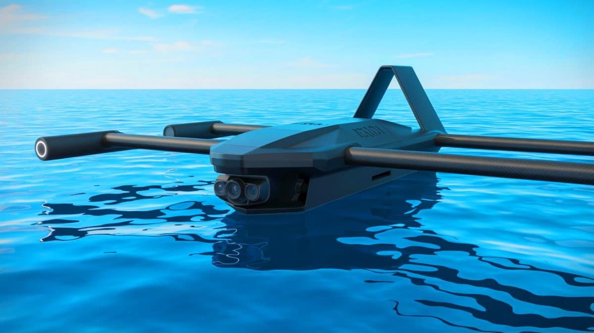 « Le drone DriX H-8 opère trois jours sans pause » : une prouesse technologique qui révolutionne le travail du Shom en mer Illustration de l'intégration du drone de surface DriX H-8 dans les opérations du Shom.