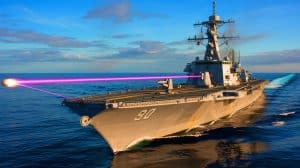 « L’arme laser testée avec succès » : l’US Navy valide Helios, un système de 120 kilowatts intégré à l’USS Preble Illustration de l'USS Preble équipé du système d'armes laser Helios lors d'un test en mer.