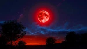 Illustration de l'éclipse lunaire totale visible depuis la France métropolitaine ce dimanche soir.