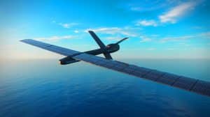 « 73 heures de vol sans carburant fossile » : le drone solaire Skydweller MAPS de l’US Navy établit un record aérien inédit Illustration de Skydweller MAPS, le drone solaire de l'US Navy, lors de son vol record de 73 heures.