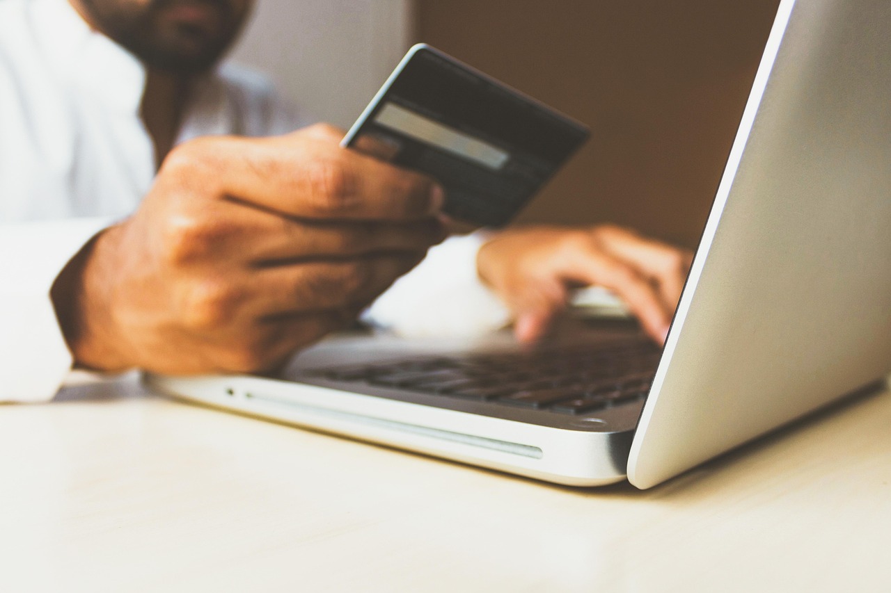Découvert bancaire : comment les nouvelles règles vont transformer votre gestion financière dès l&rsquo;année prochaine