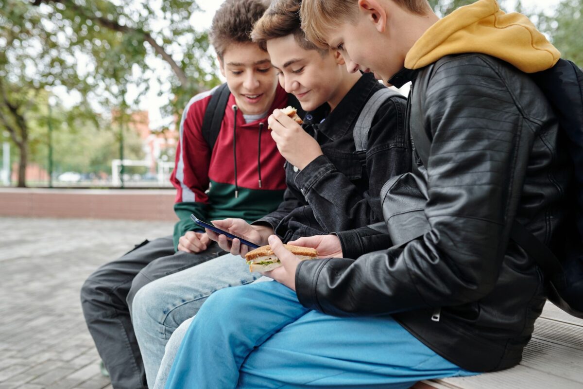 Des lycéens français se réclament de la Gen Z des révoltes du Sud